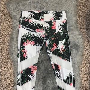 Floral fabletics leggings never worn